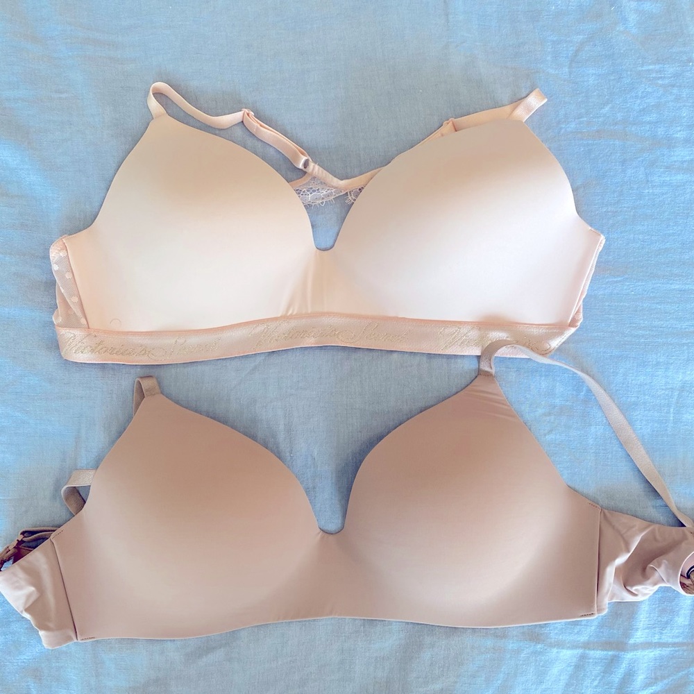 2 Victoria’s Secret wireless bras size 32DDD. NWOT